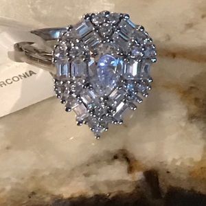 Lustrous Stella Made with Swarovski Zirconia Rhodium over SS. Size 7